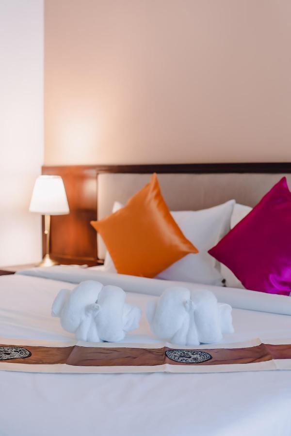 Bauman Ville Hotel Phuket Exterior photo