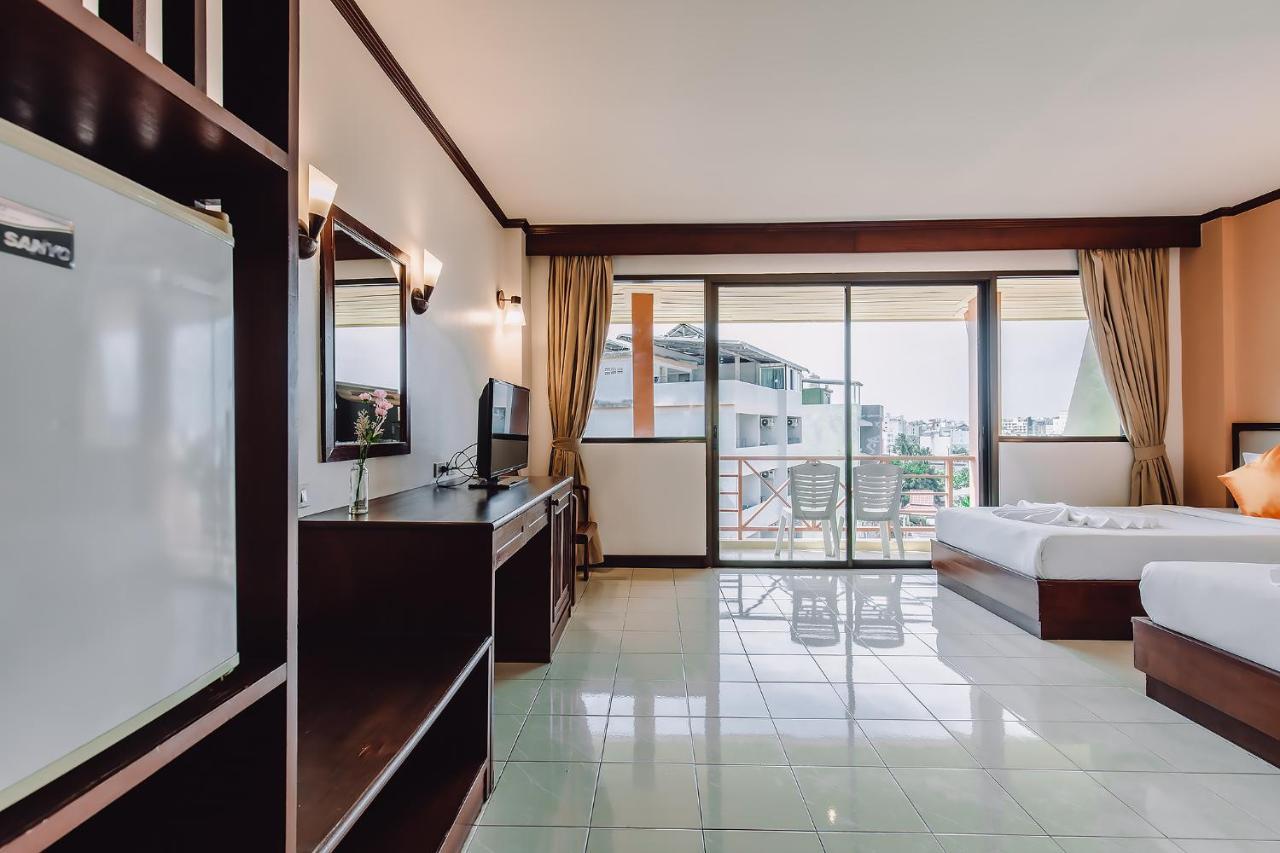 Bauman Ville Hotel Phuket Exterior photo