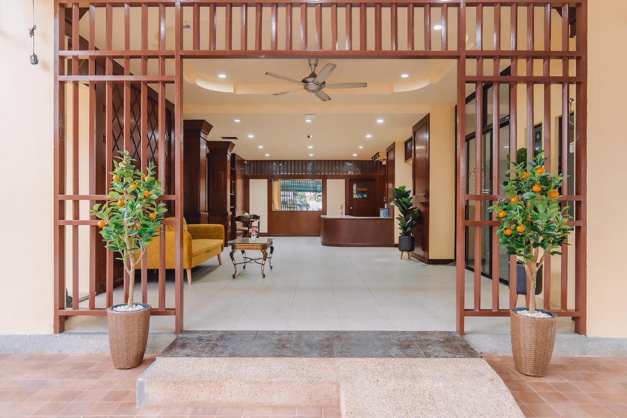 Bauman Ville Hotel Phuket Exterior photo